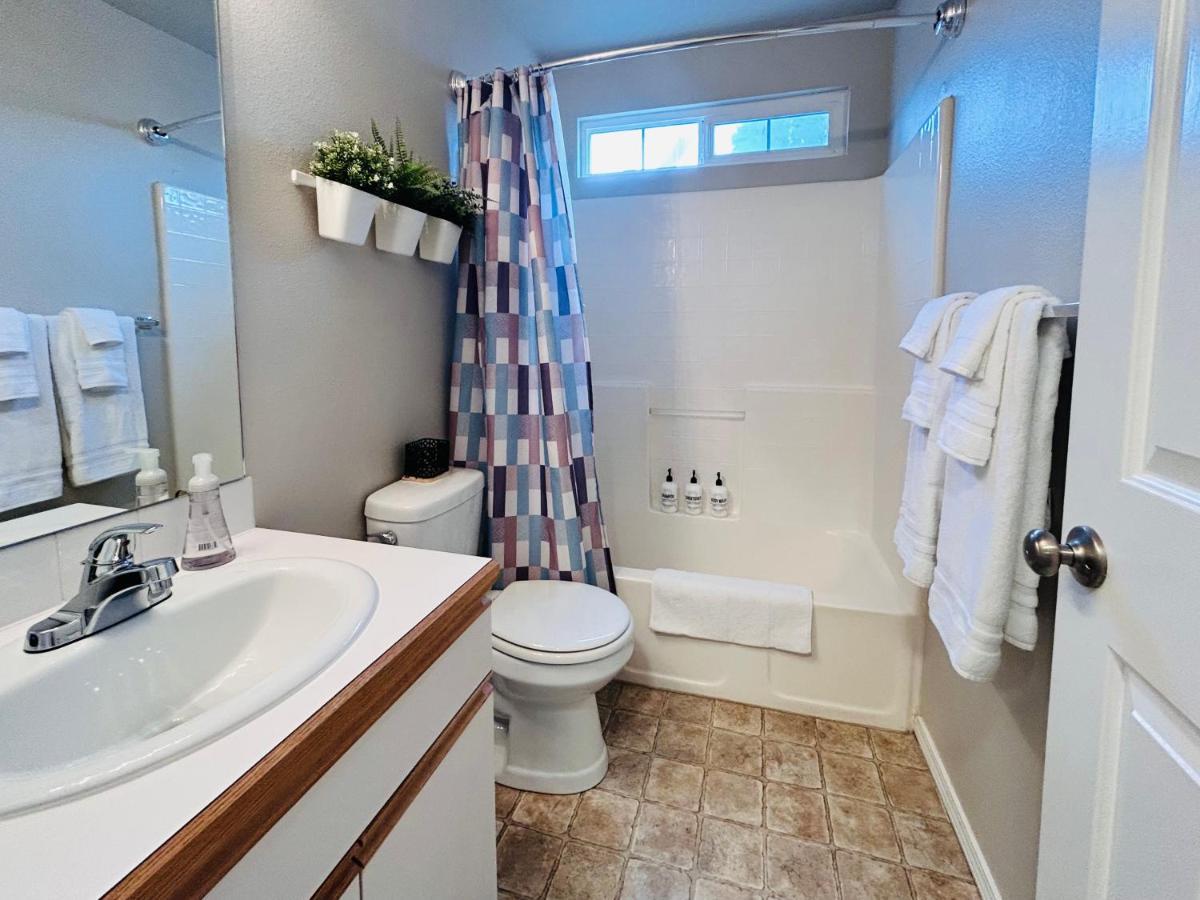 The Getaway Se Boise Condo Across The Street From Greenbelt, Bown Crossing And Boise River 3Bd 3Bath, 4 Beds! Lovely, Homey, Dining Table Seats 6 Exterior foto